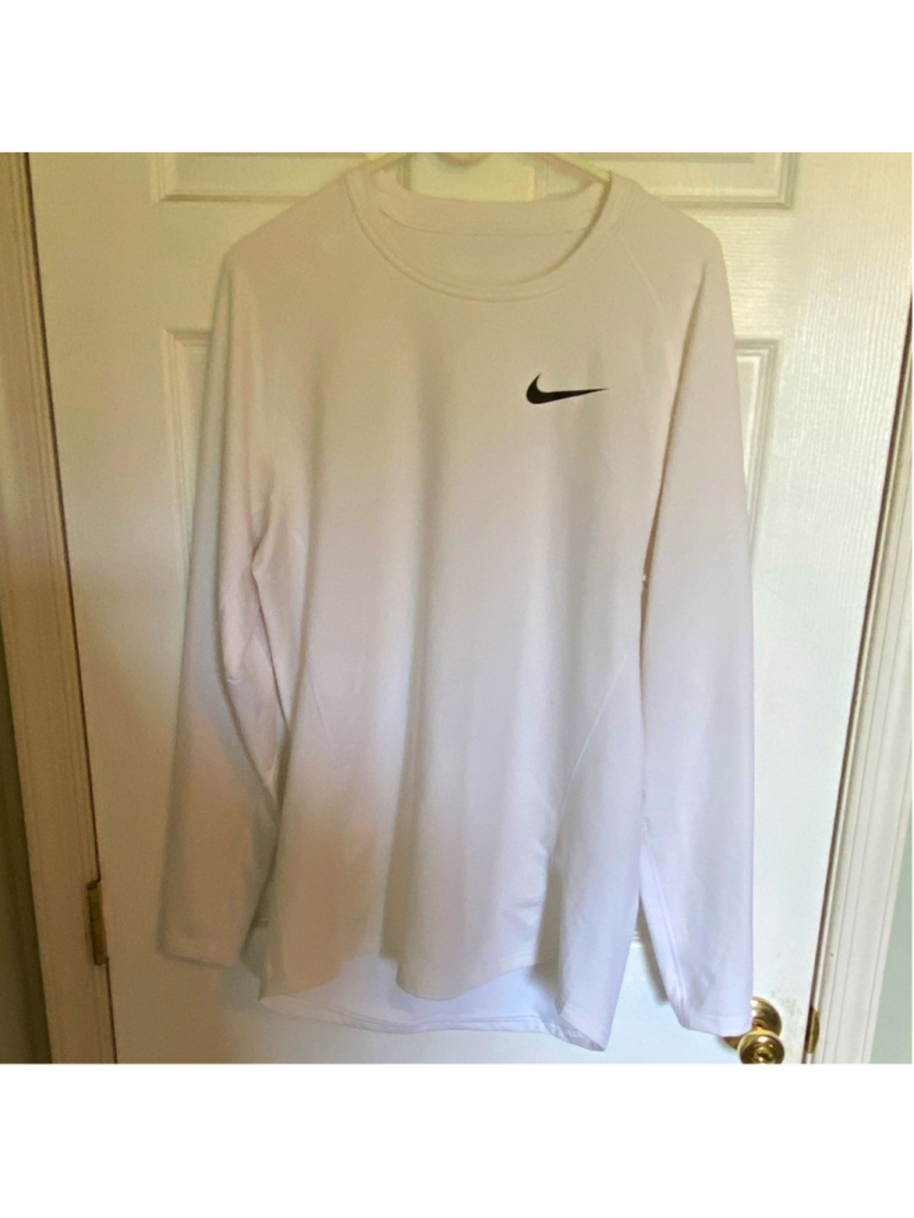 Nike Dri-FIT Men’s Long Sleeve Crew Neck T-Shirt XL White Regular Fit Logo